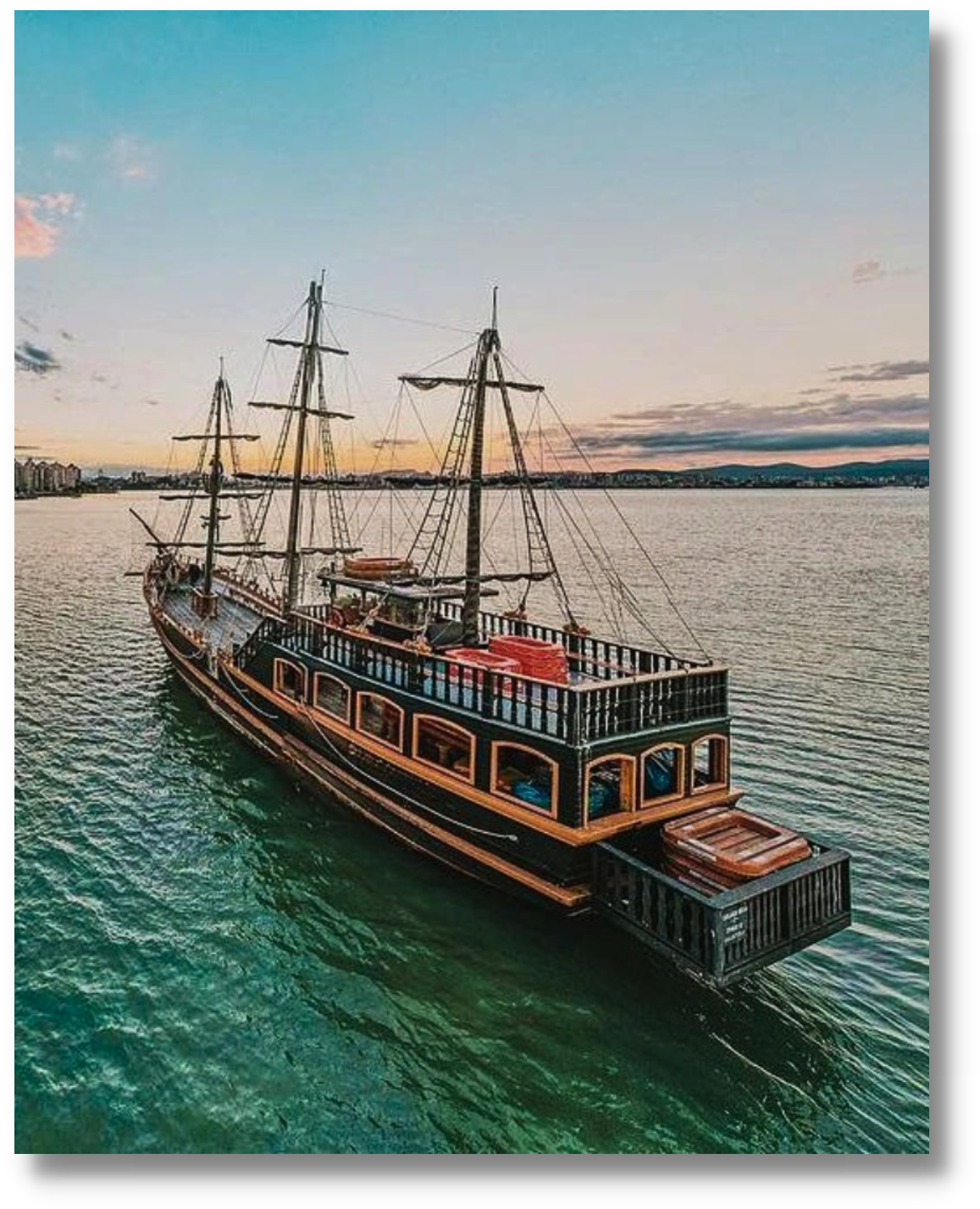 Floripa \u0026 Cia Passeios de Barco, image size:1157x1427